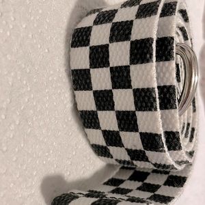 Checkers print belt